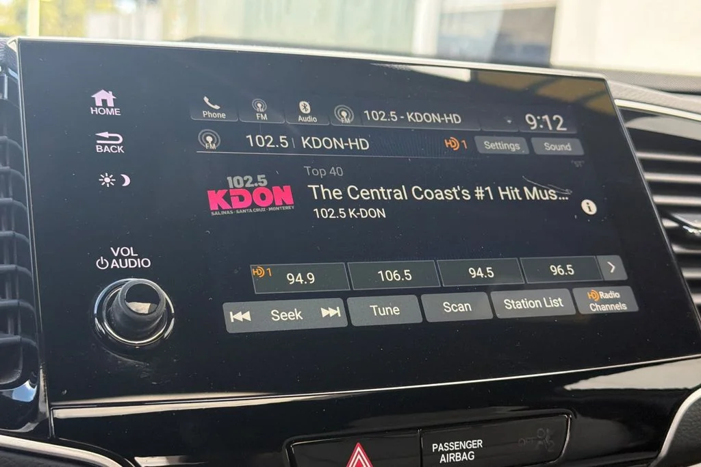 Used 2022 Lunar Silver Metallic Honda EX-L image 23