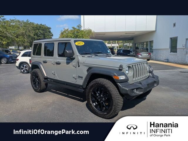 Used 2023 Gray Jeep Sport S image 1