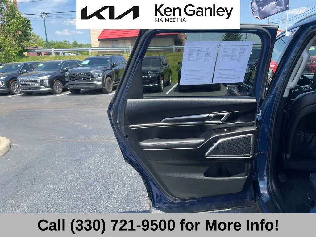 Used 2024 Black Kia S image 49