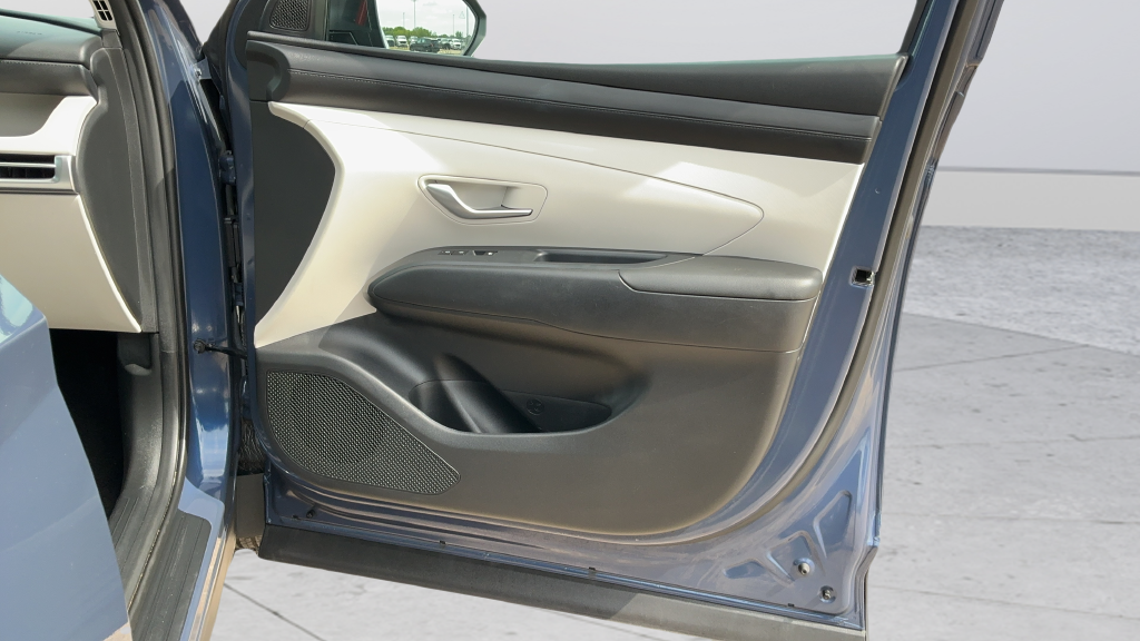 Used 2025 Blue Hyundai SEL image 23