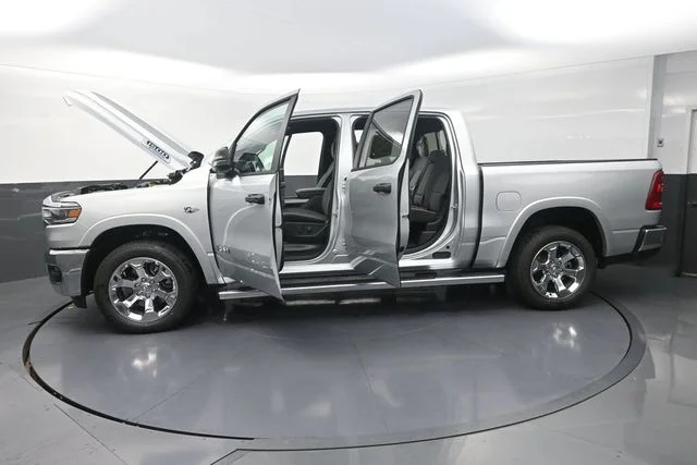 New 2026 Silver Zynith Exterior Paint RAM Big Horn/Lone Star image 31