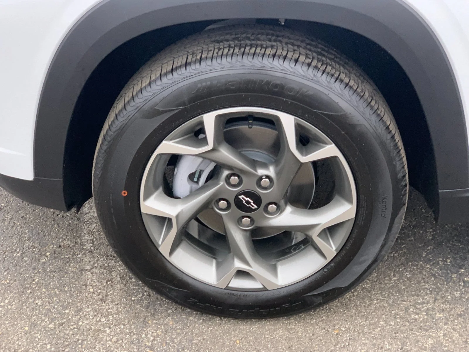 2026 Chevrolet Trax LT - Photo 30
