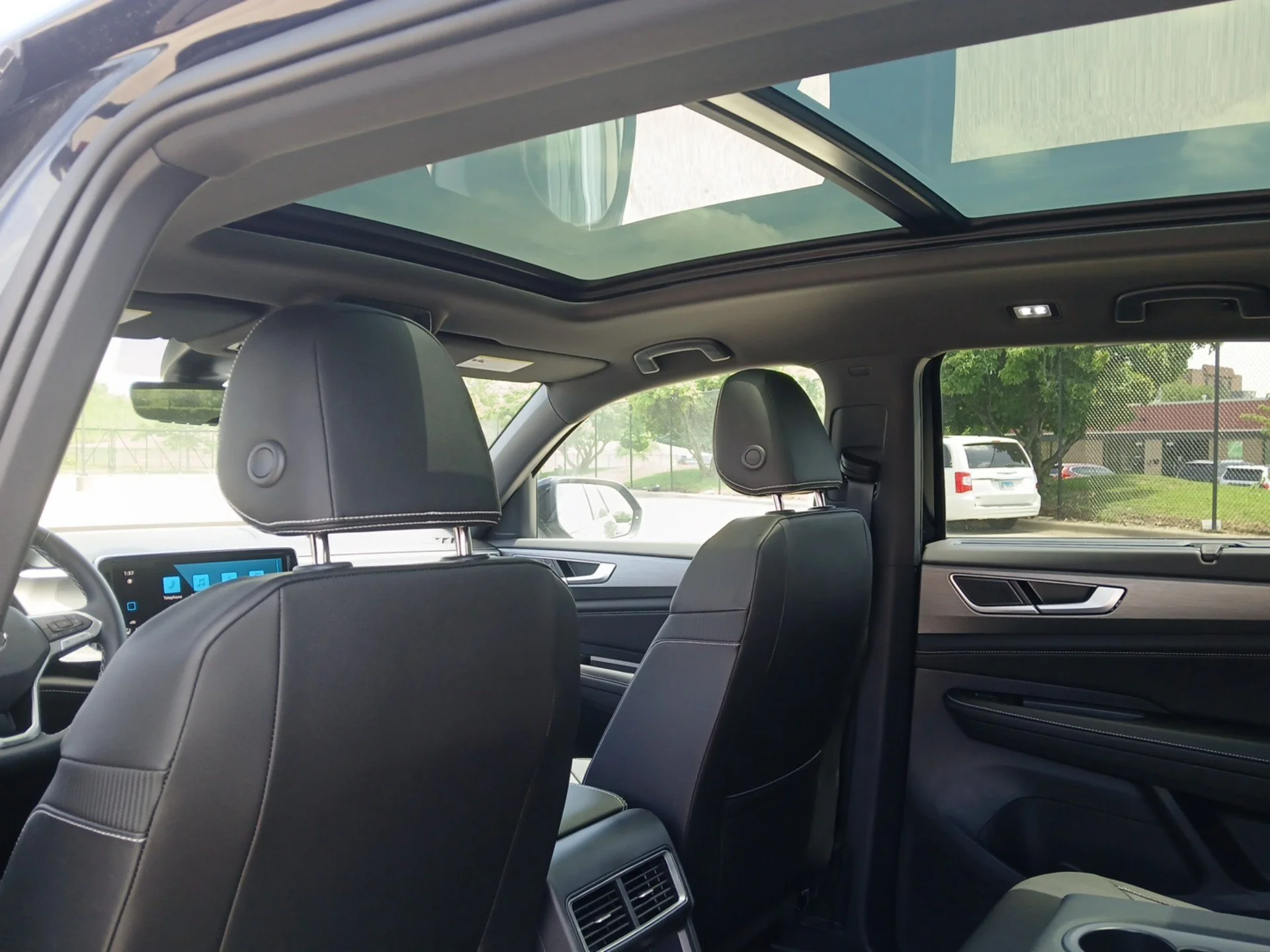 2026 Volkswagen Atlas Cross Sport SE w/Tech - Photo 21