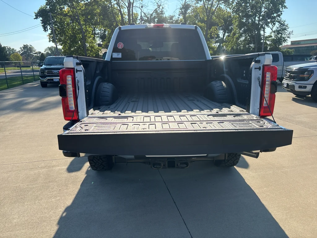 New 2026 Oxford White Ford F-250® XLT image 13