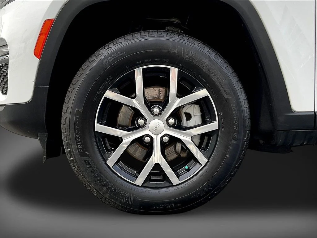 Used 2023 Bright White Clearcoat Jeep Limited image 34