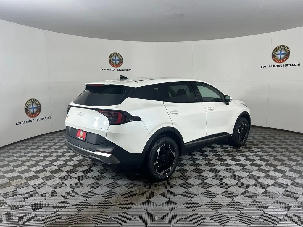 New 2027 Snow White Pearl Kia S image 17