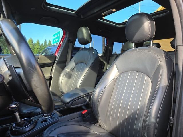 Used 2018 Chili Red MINI Base image 21
