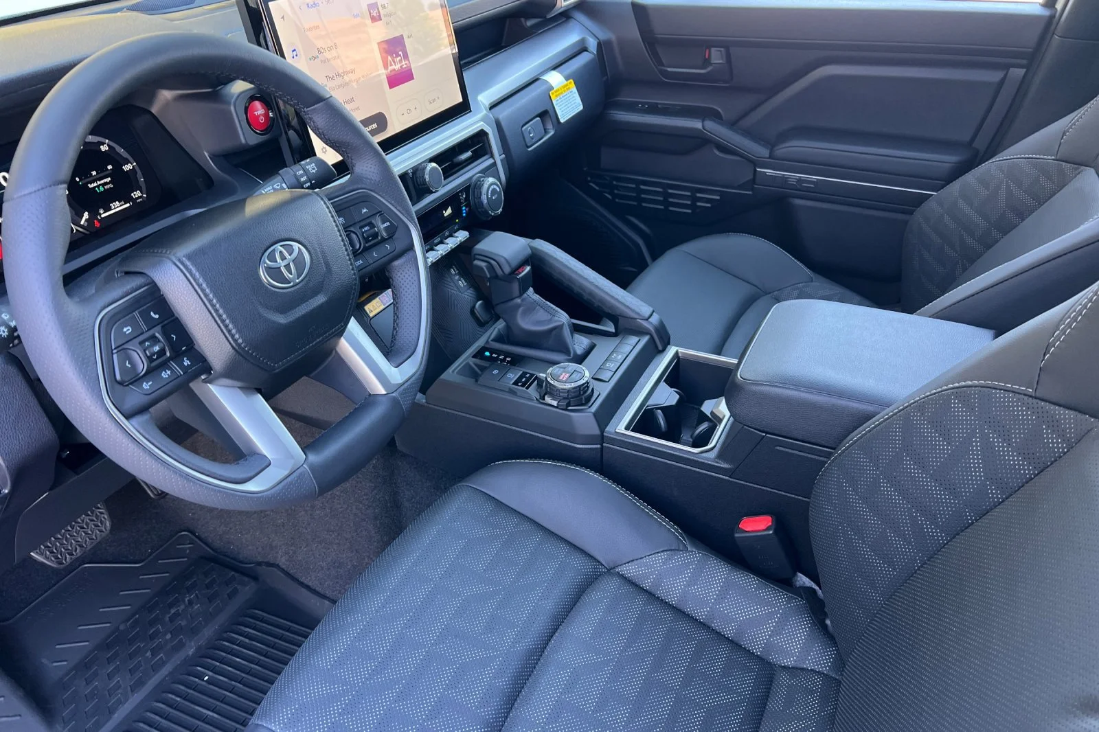 2026 Toyota 4Runner TRD Off-Road Premium - Photo 7