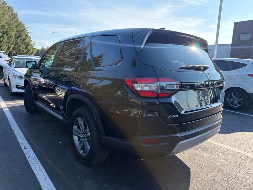 Used 2023 Crystal Black Pearl Honda EX-L image 2