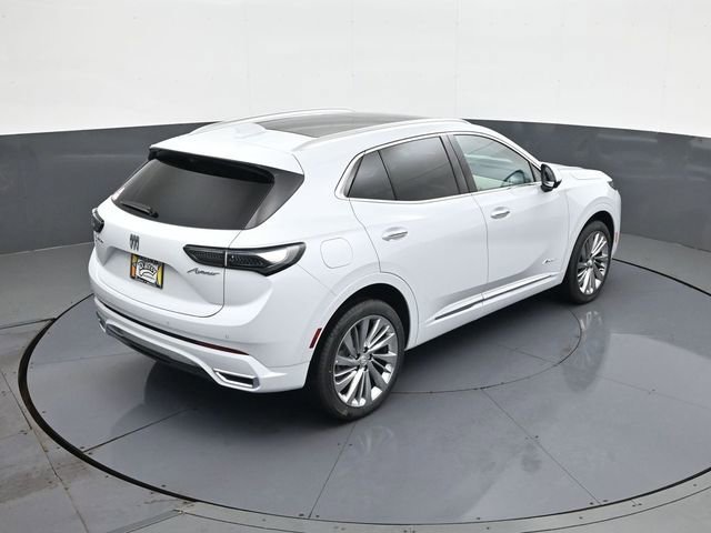 New 2026 Iridescent White Tricoat Buick Avenir image 17