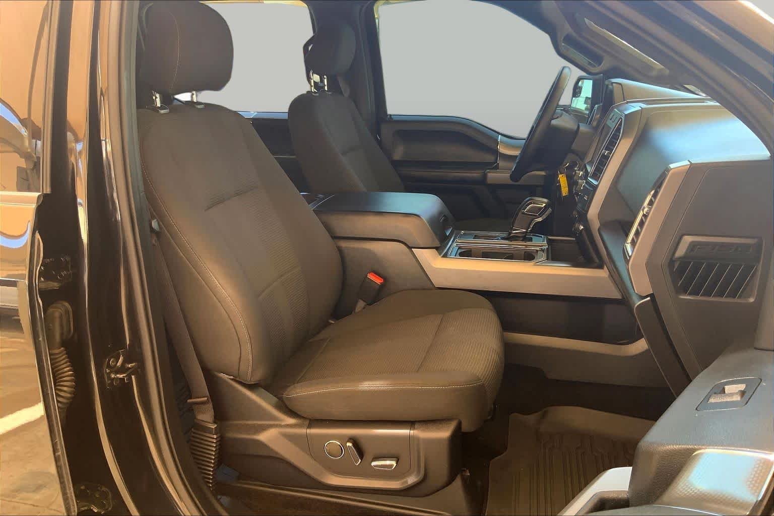 Used 2015 Tuxedo Black Metallic Ford XLT image 9