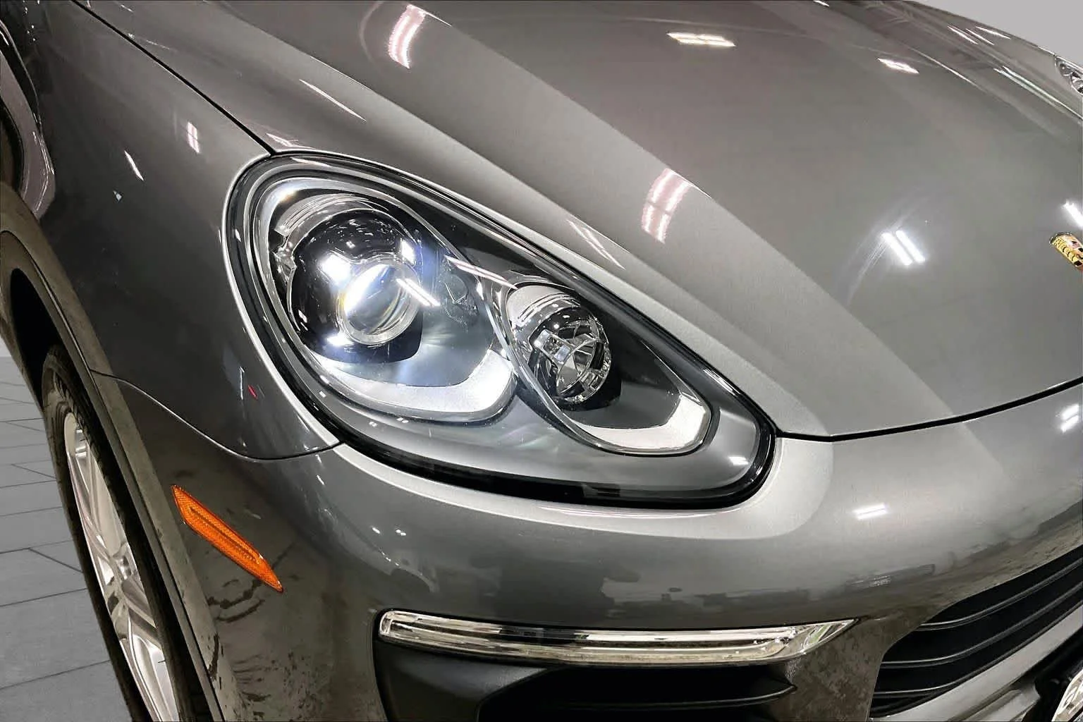 Used 2016 Meteor Gray Metallic Porsche  image 26