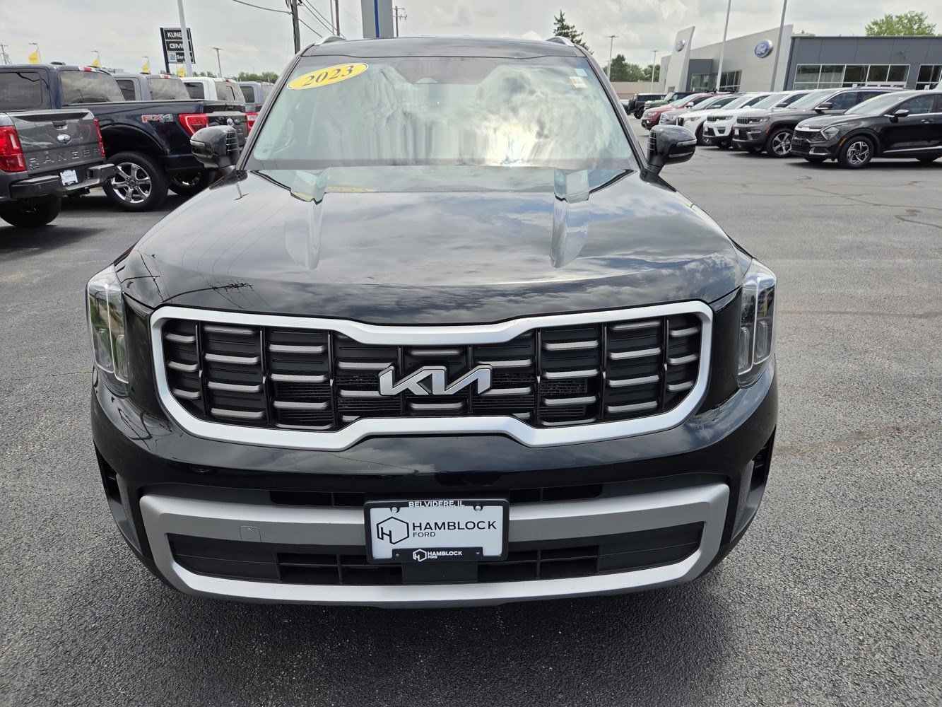 Used 2023 Ebony Black Kia S image 3