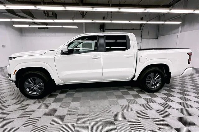 New 2026 Glacier White Nissan SV image 19