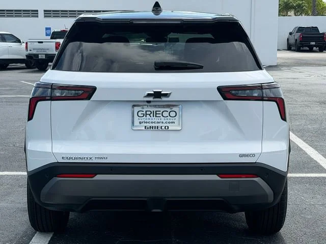 New 2026 Summit White Chevrolet LT image 4