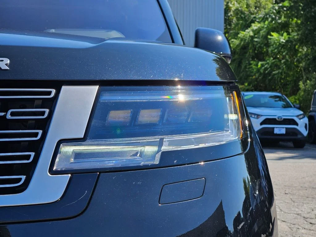 Used 2023 Black Land Rover First Edition image 10