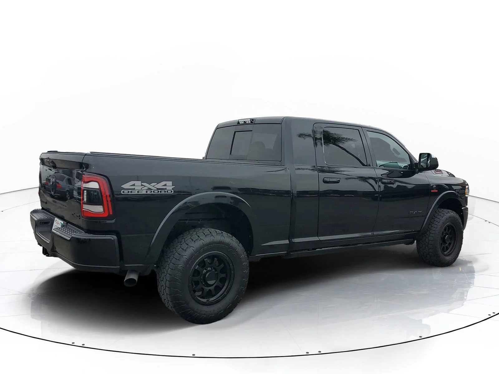 Certified Used 2019 Black Ram Laramie image 3