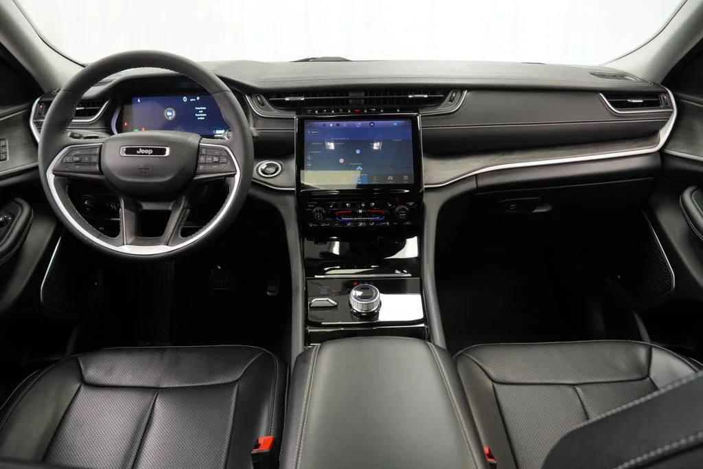 Used 2023 Black Jeep Limited image 29