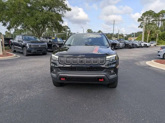 Used 2022 Diamond Black C Jeep Trailhawk image 8