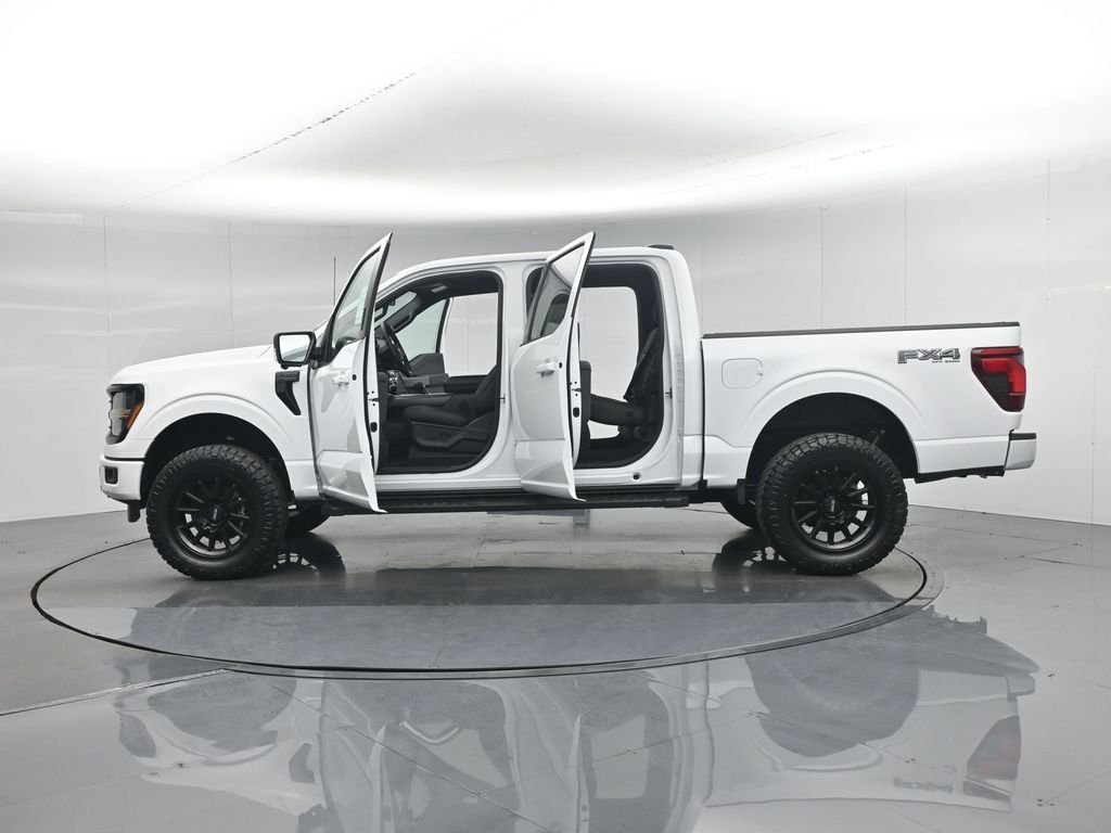 New 2026 Oxford White Ford XLT image 36