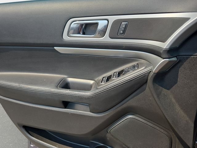 Used 2014 Gray Ford XLT image 29
