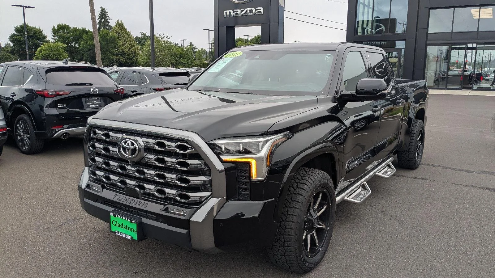 2024 Toyota Tundra Platinum - Photo 2