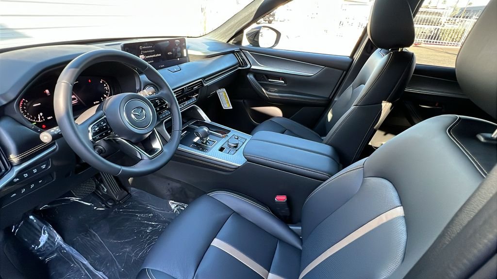 2025 Mazda CX-70 Premium Package - Photo 17