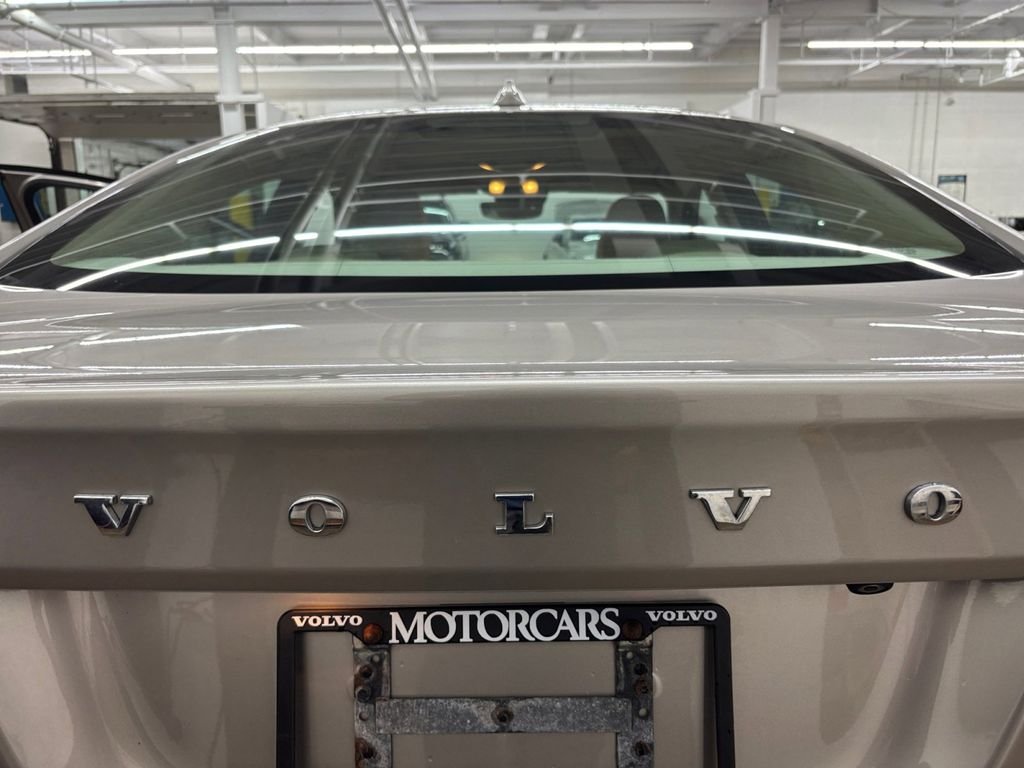 Used 2015 Seashell Metallic Volvo T5 Premier image 28