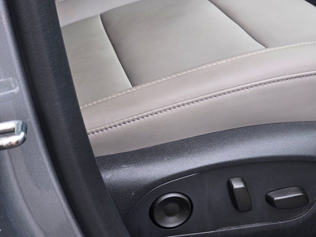 2026 GMC Acadia Elevation - Photo 8