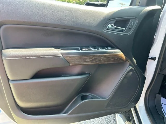 Used 2019 White GMC Denali image 11