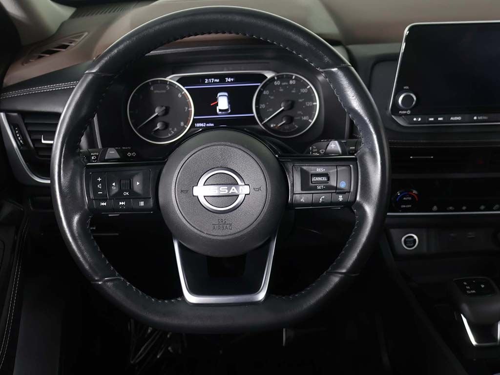 Used 2023 White Nissan SV image 39