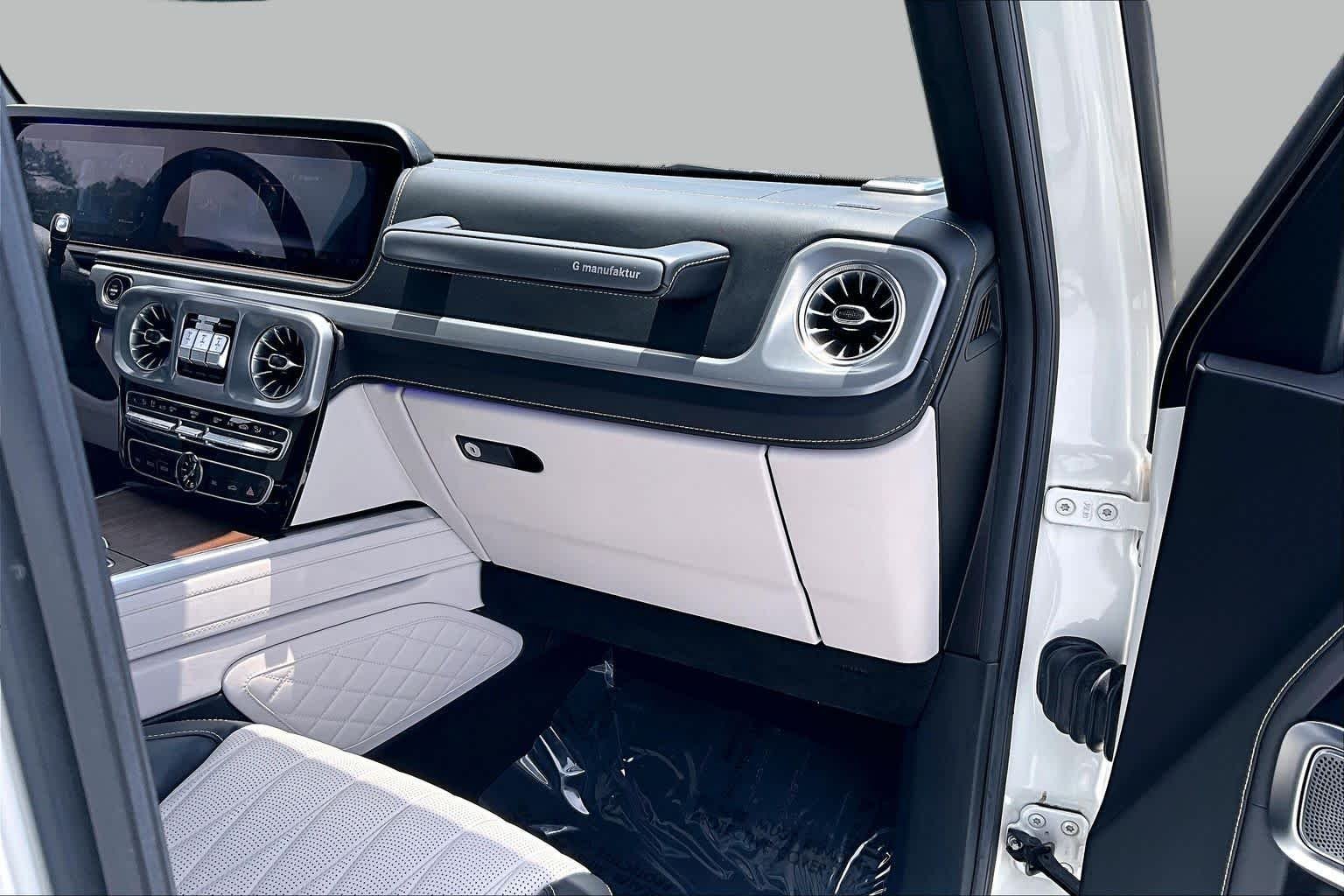 Used 2020 designo Diamond White Metallic Mercedes-Benz AMG® G 63 image 19