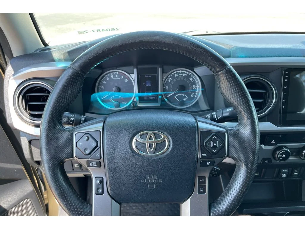 Used 2018 Quicksand Toyota SR5 image 33
