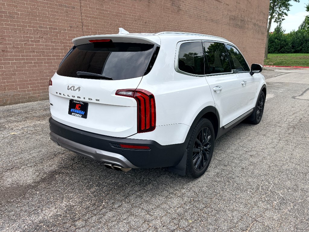 Used 2022 Glacial White Pearl Kia SX image 6