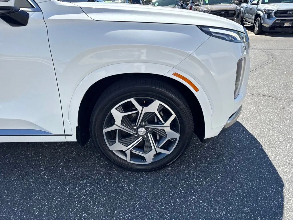 Used 2022 White Hyundai Calligraphy image 18