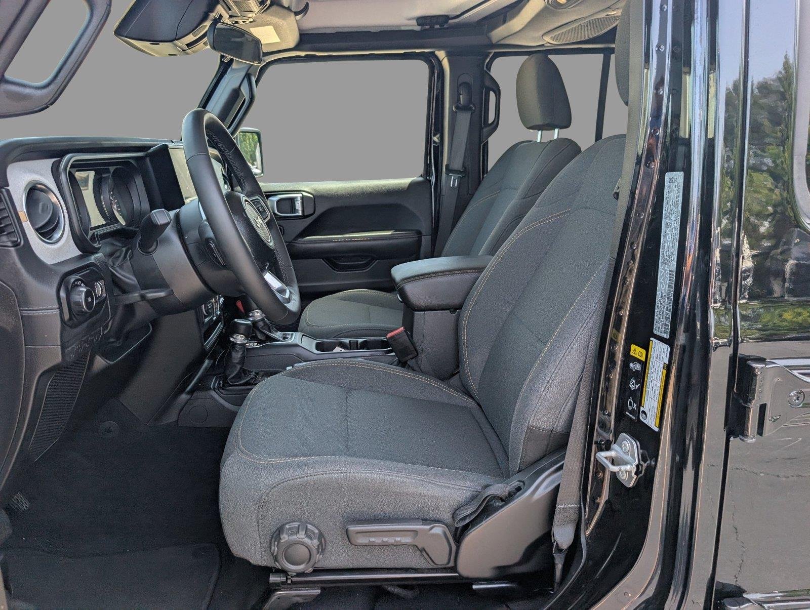 Used 2025 Black Clearcoat Jeep Sahara image 13
