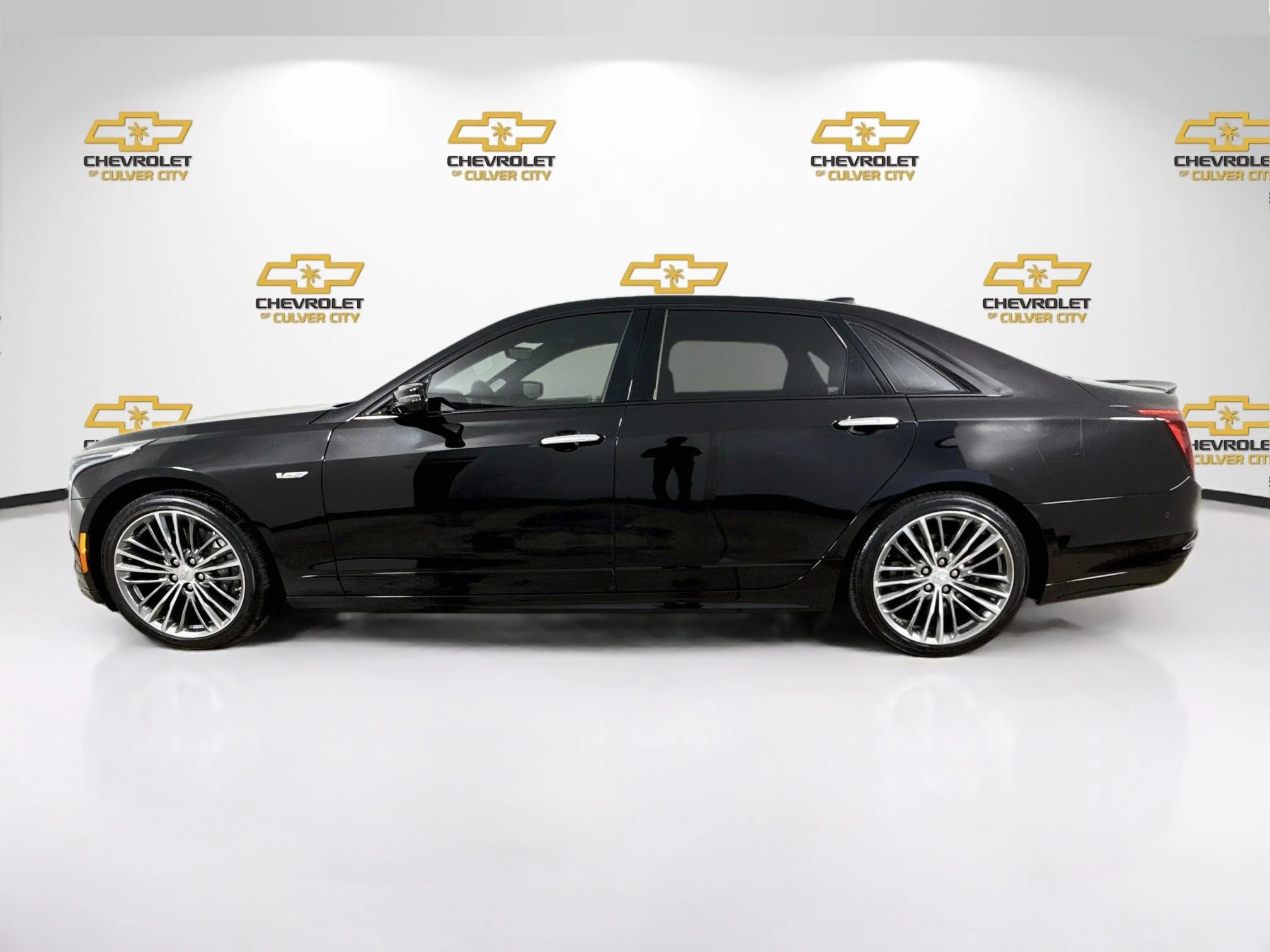 Used 2020 BLACK RAVEN Cadillac 4dr Sdn image 5
