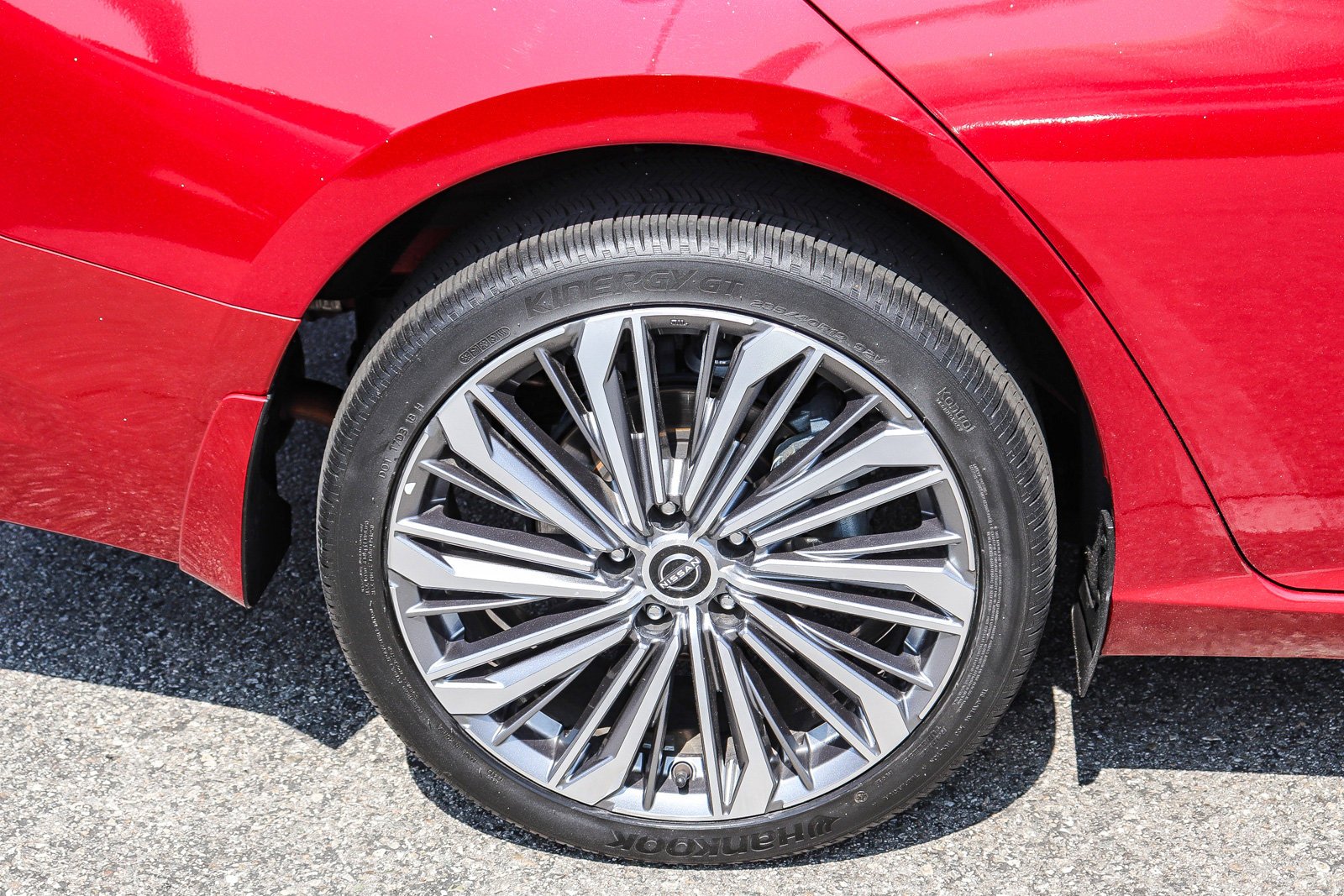 Used 2023 Scarlet Ember Tintcoat Nissan 2.5 SL image 8