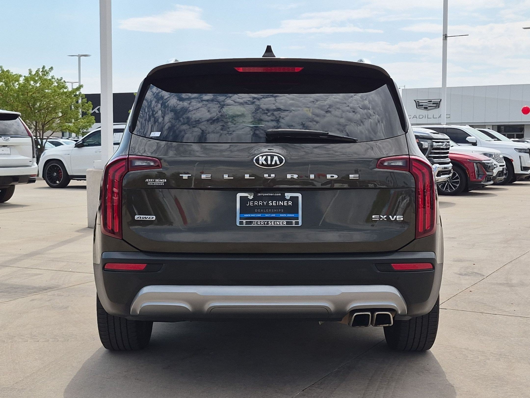 Used 2020 Dark Moss Kia SX image 4