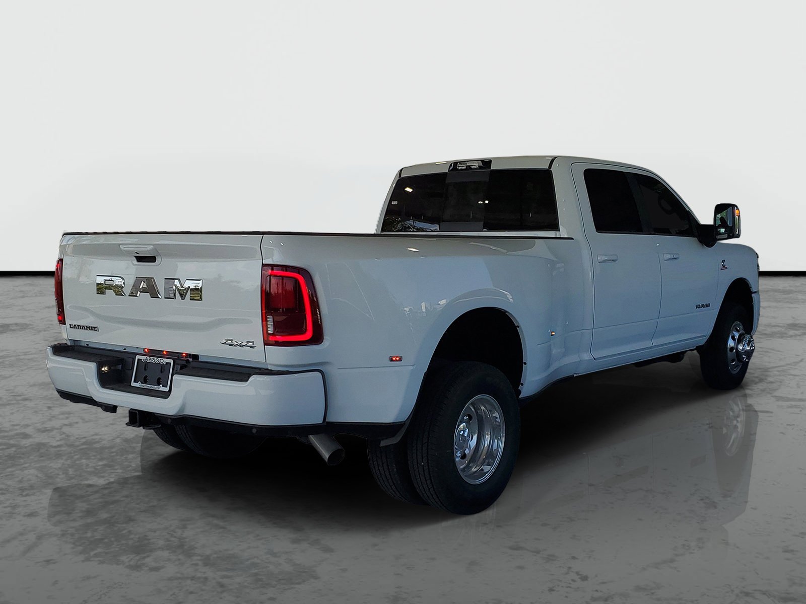 New 2026 Bright White Clear-Coat Exterior Paint RAM Laramie image 1