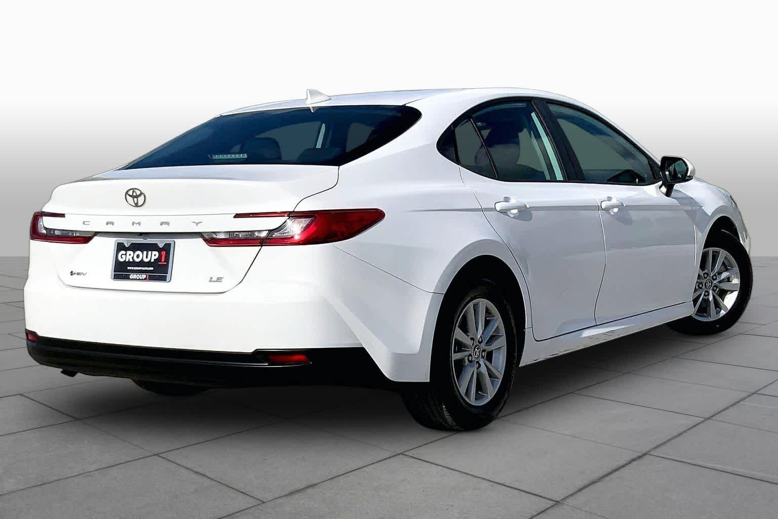 Used 2025 Ice Cap Toyota LE image 13