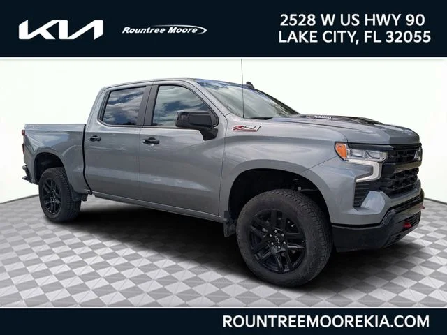Used 2025 Gray Chevrolet LT Trail Boss image 1