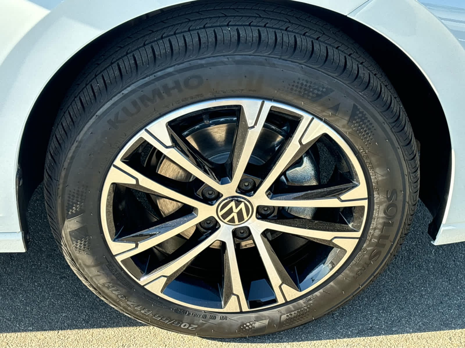 2025 Volkswagen Jetta Sport - Photo 17