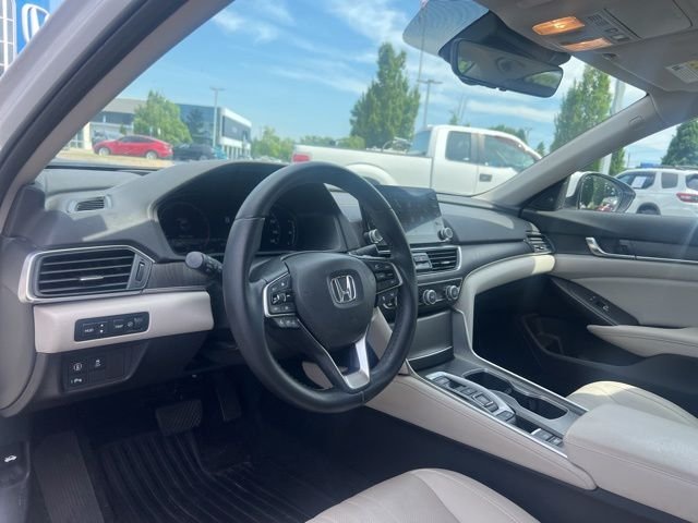 Used 2020 Platinum White Pearl Honda Touring 2.0T image 12