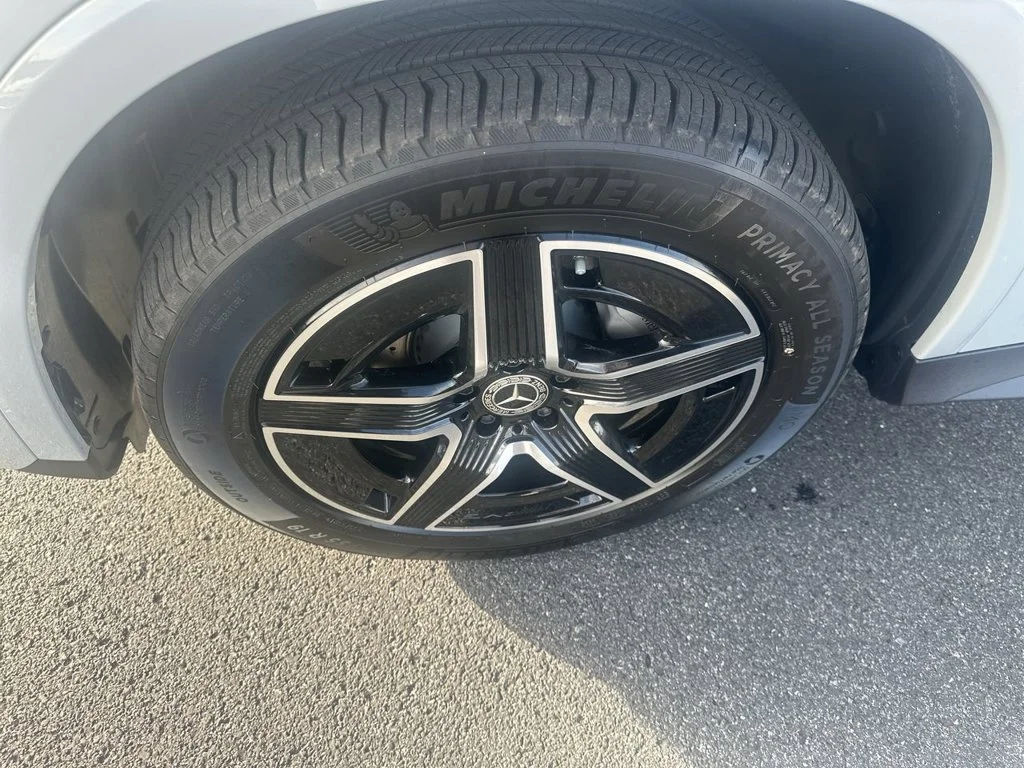 Used 2026  Mercedes-Benz GLC 300 image 16