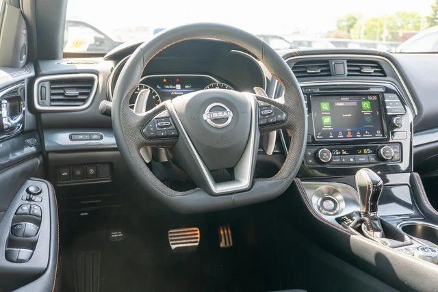 Certified Used 2023 White Nissan SR image 15
