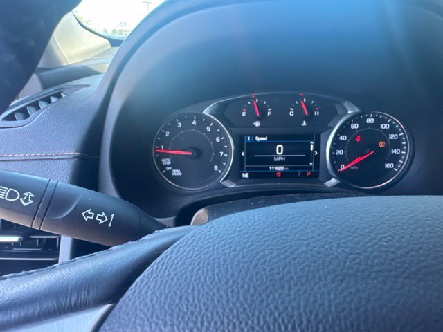Used 2018 Graphite Gray Metallic GMC SLT image 10