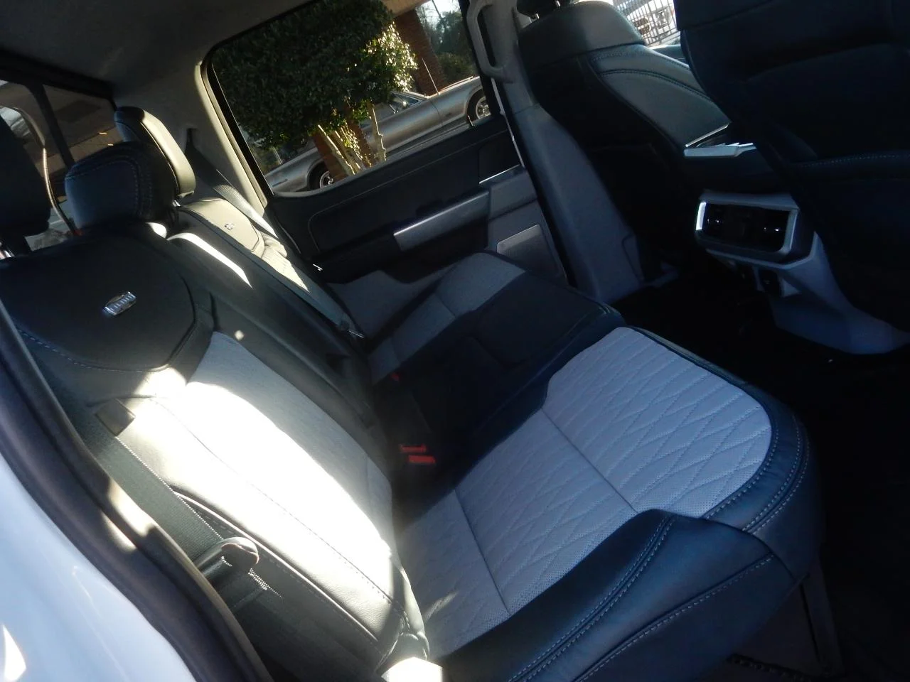 New 2023 Pearl White Ford LIMITED 4WD SUPERCREW 5.5 image 12