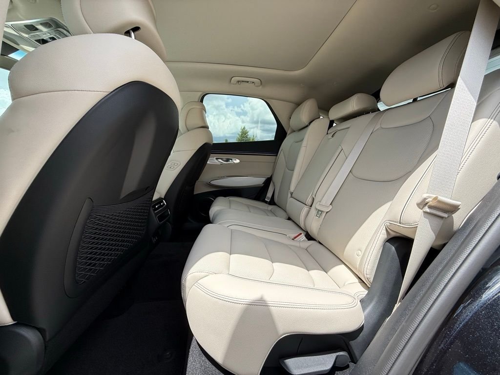 2026 GENESIS GV70 Advanced - Photo 18
