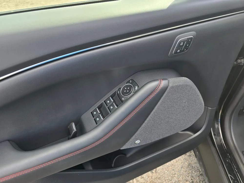 Used 2025 Black Ford Premium image 19